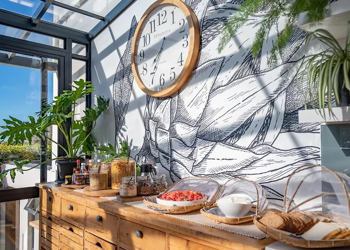 Hout & About Guest House