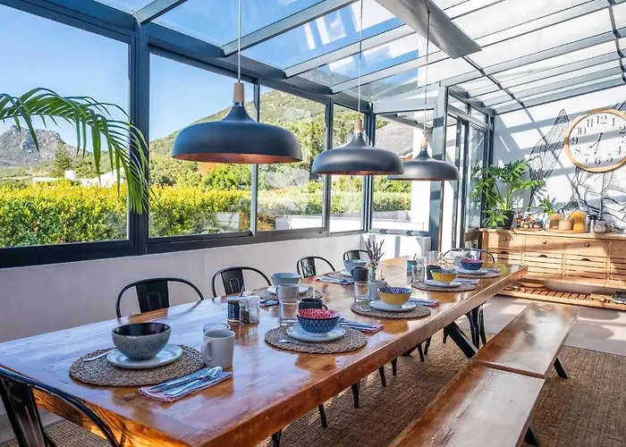 Hout & About Guest House