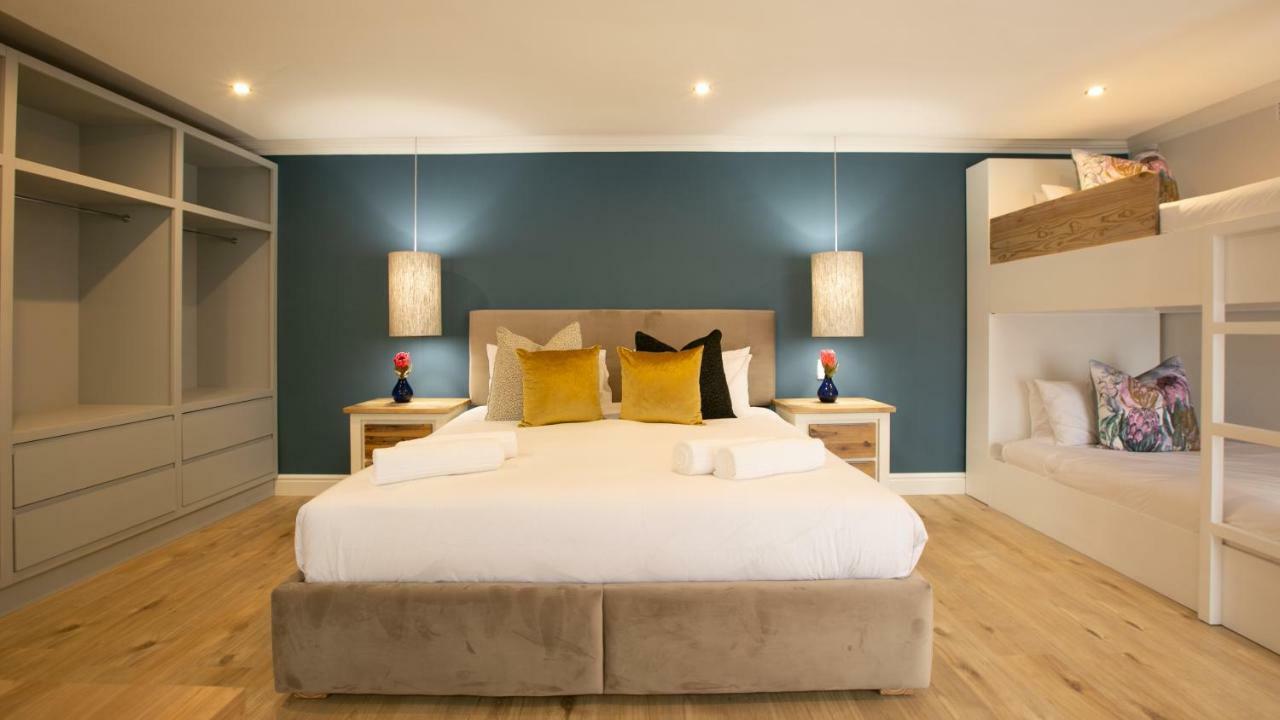 Hout & About Gasthof Hout Bay