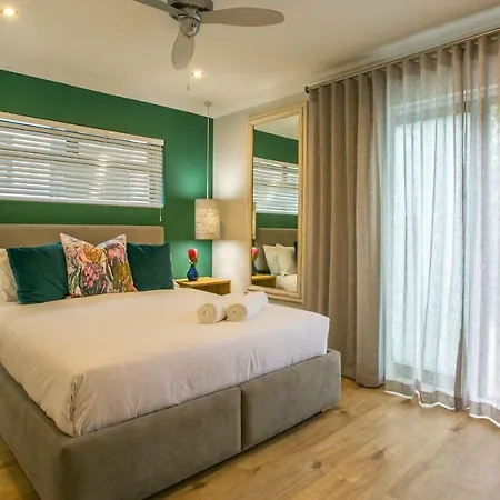 Hout & About Guest House Hout Bay Exterior foto