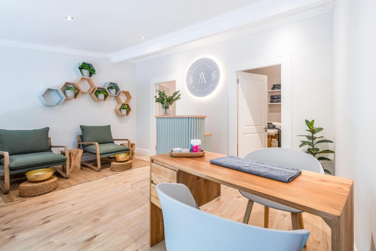 Guest house Hout & About